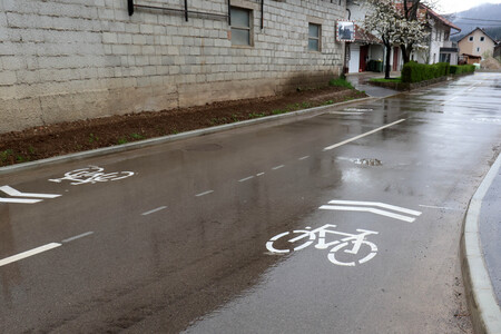NOVE TALNE OZNAKE DOLENJE JEZERO 01 FOTO LJUBO VUKELIČ